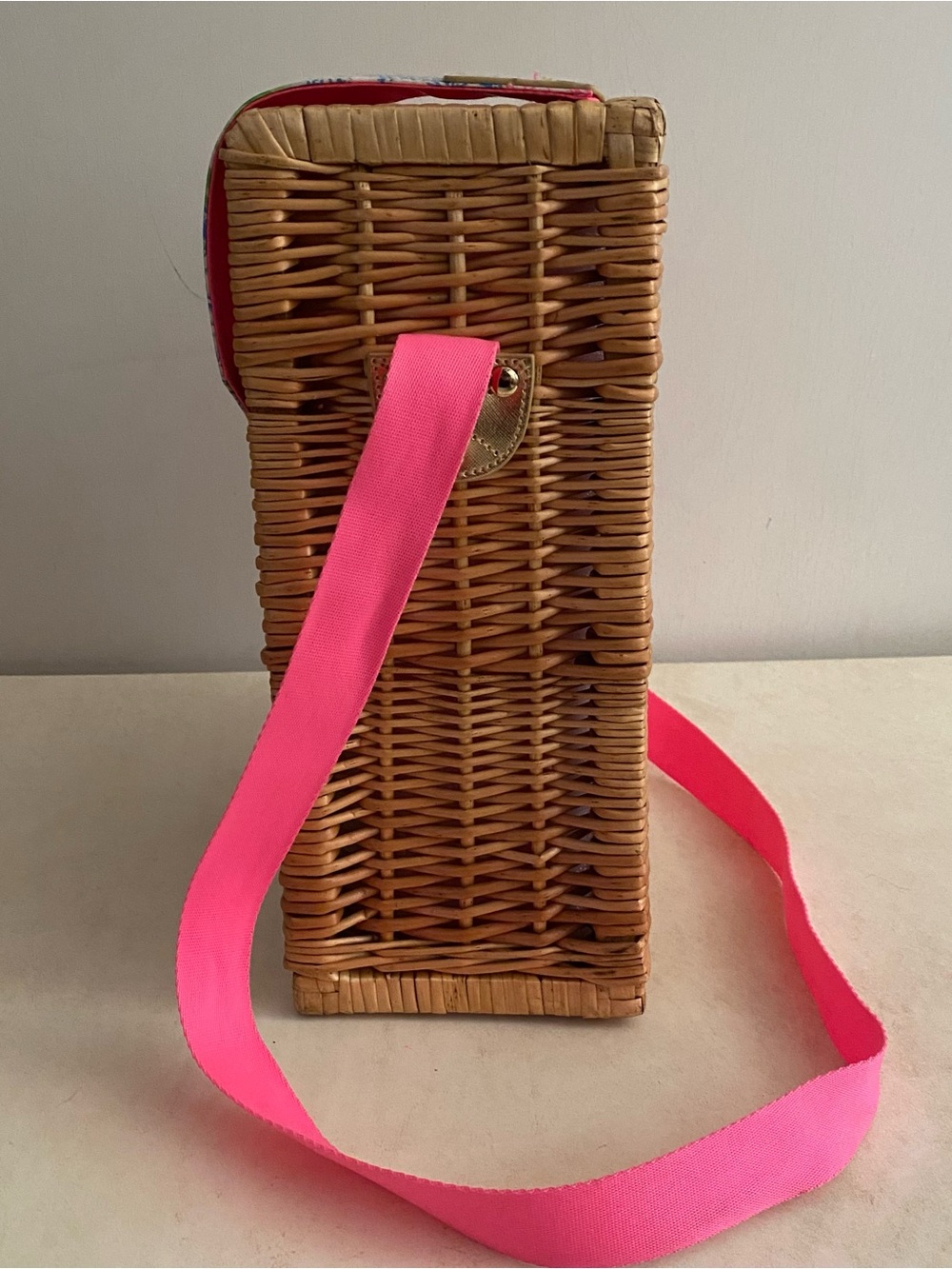 Lily Pulitzer Wicker Rattan Wine Basket Bag Patterned Pink Gold-Tone Accent - Picture 7 of 12